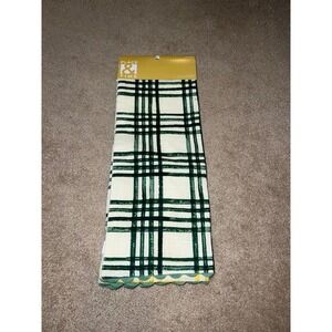 New place & Time reversible table runner  In full bloom  GREEN AND WHITE PLAID